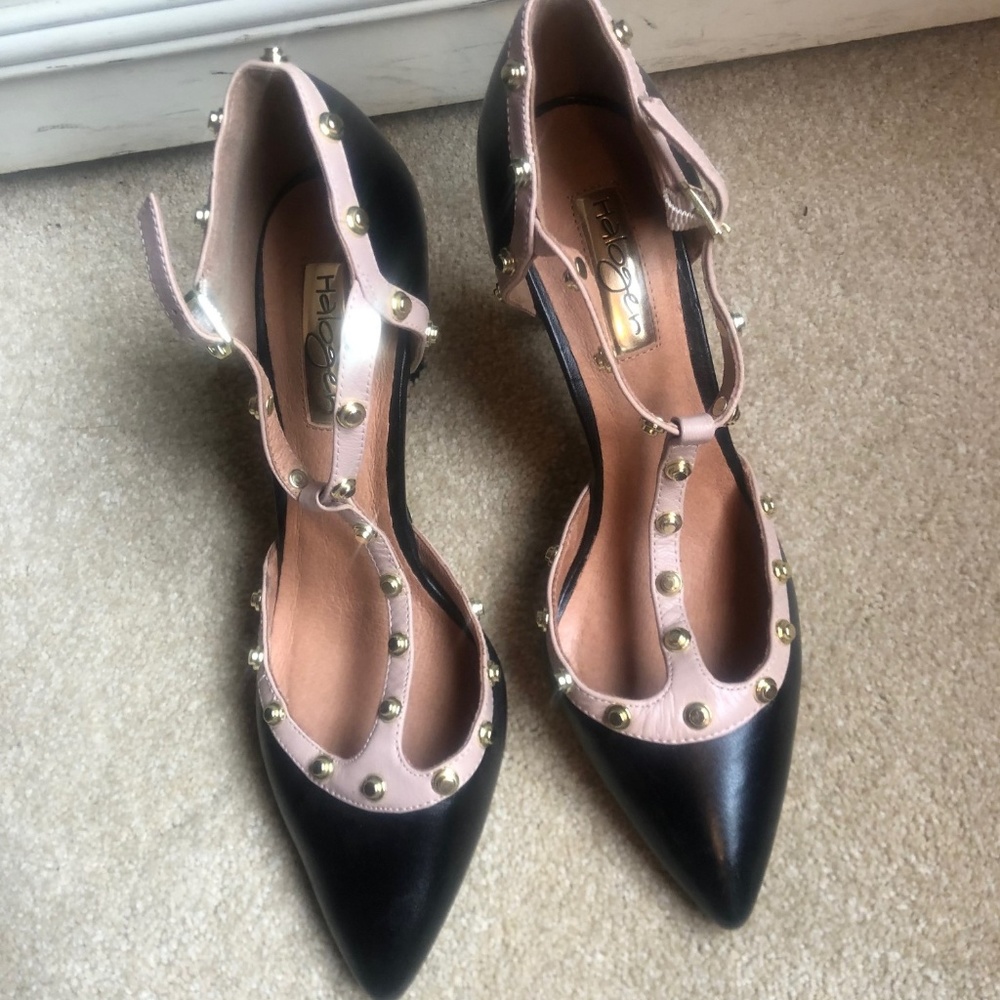 Halogen Woman's dress pumps